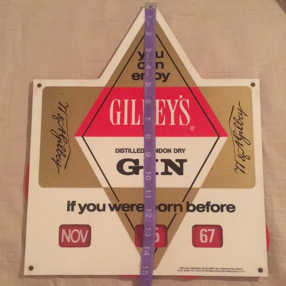 Gilbey’s Gin Vintage Born Before Bar Sign c. 1960s - Picture 7 of 12
